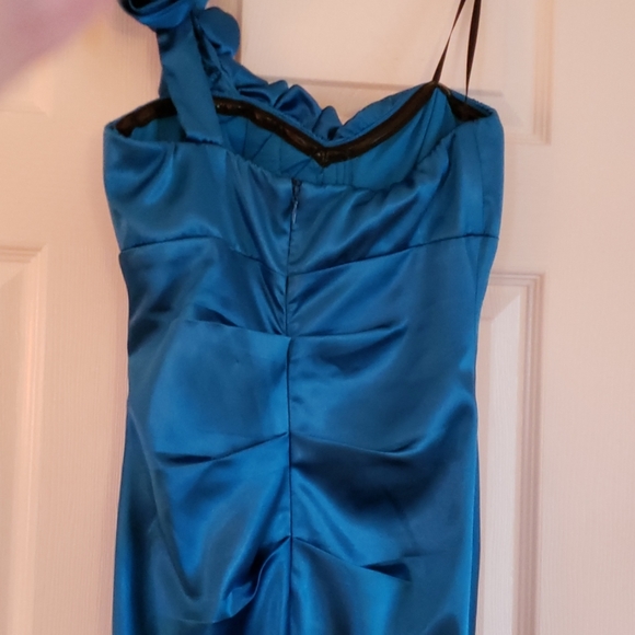 Dress - Picture 5 of 7